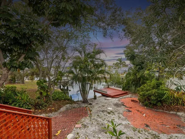 $3,550 | 8399 42nd Avenue North, St. Petersburg, FL 33709