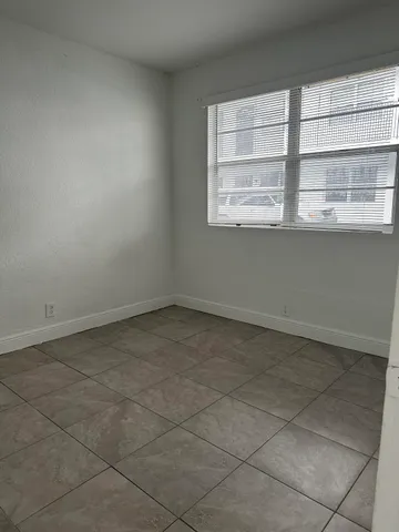 $1,450 | 608 5th Street, Unit 2, West Palm Beach, FL 33401