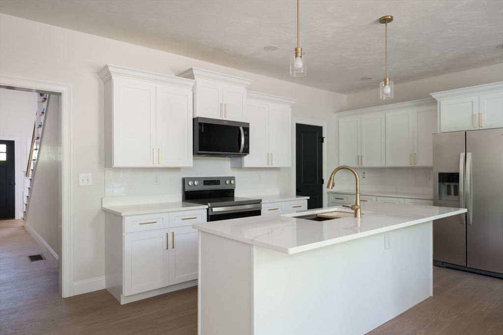86 High Street, Unit 1 Carver, MA 02330 - Photo 10 of 42