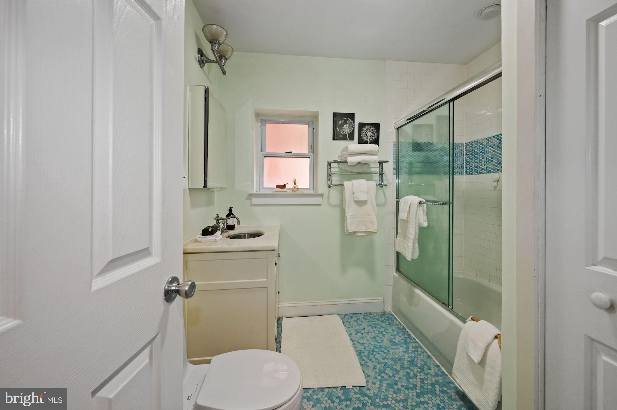 1320 R Street Northwest, Unit 5 Washington, DC 20009 - Photo 11 of 17 A sweet bathroom!