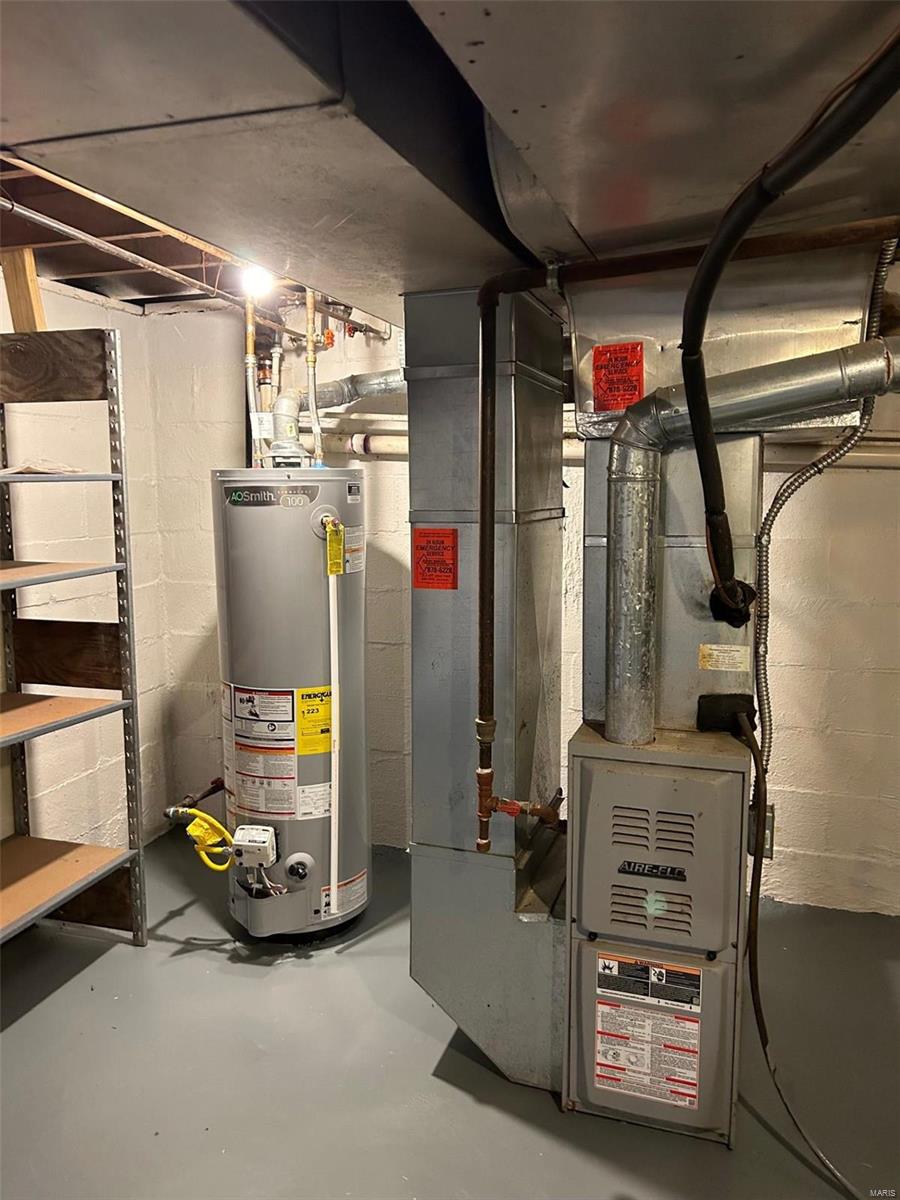 31 White Drive St. Louis, MO 63135 - Photo 12 of 18