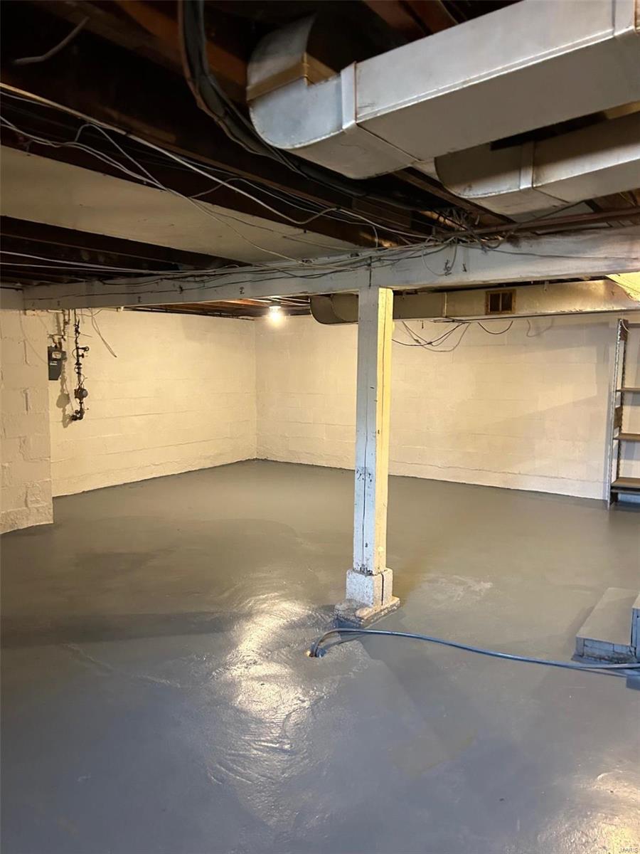 31 White Drive St. Louis, MO 63135 - Photo 9 of 18