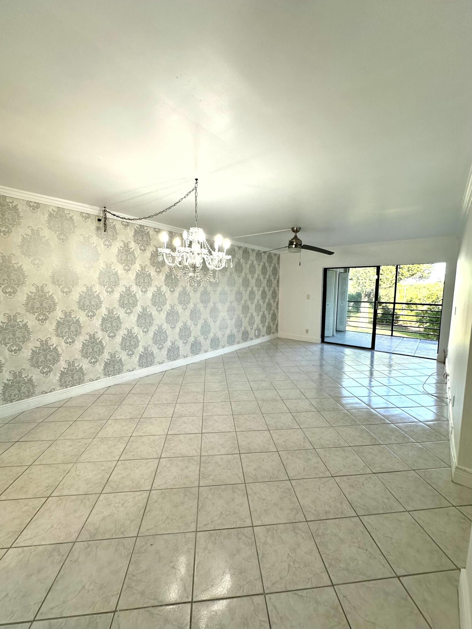 9235 Southwest 8th Street, Unit 306 Boca Raton, FL 33428 - Photo 6 of 27 Living Room