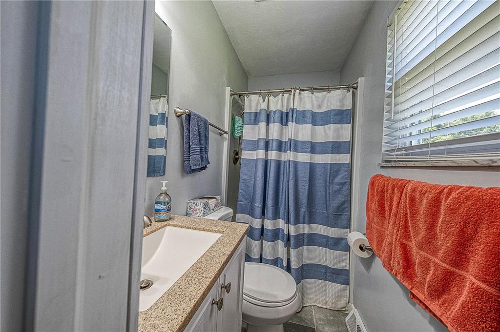 1649 O'Block Road Pittsburgh, PA 15239 - Photo 12 of 26 Gallery Image 12