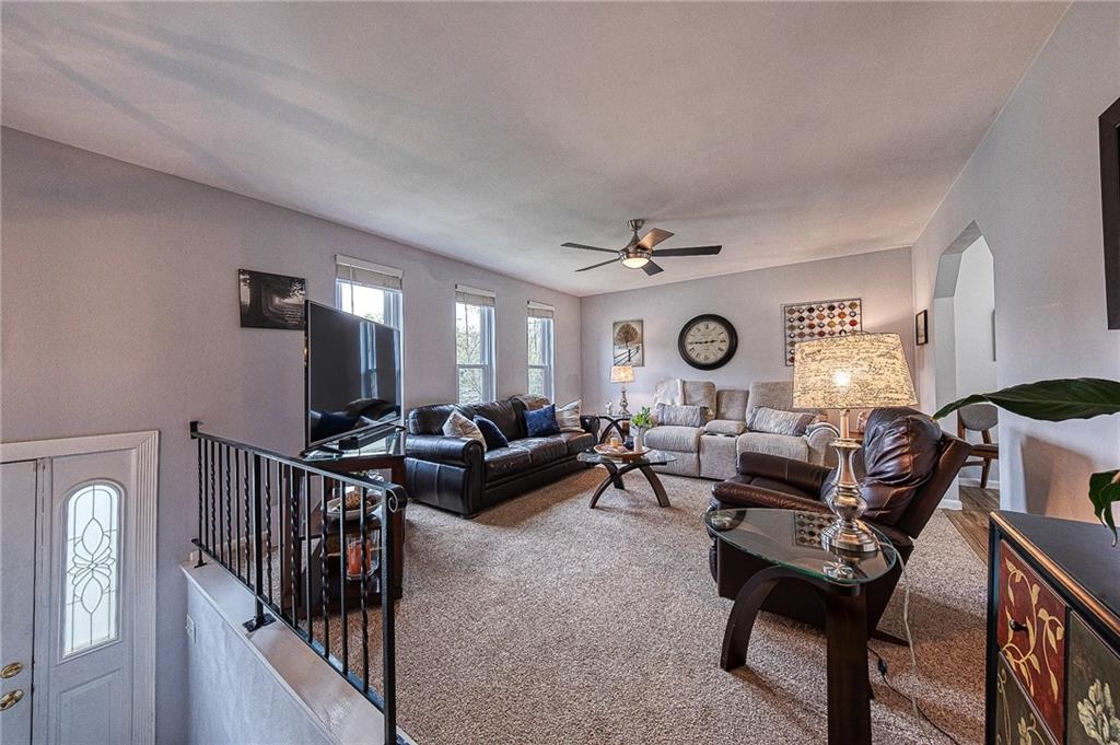 1649 O'Block Road Pittsburgh, PA 15239 - Photo 2 of 26 Gallery Image 2