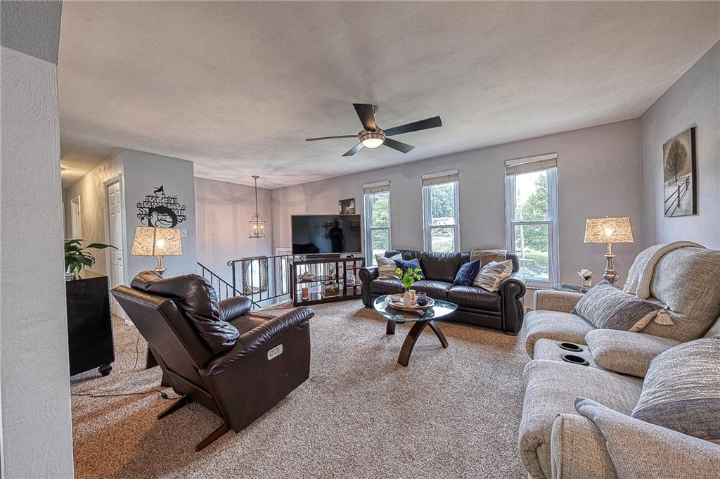 1649 O'Block Road Pittsburgh, PA 15239 - Photo 4 of 26 Gallery Image 4
