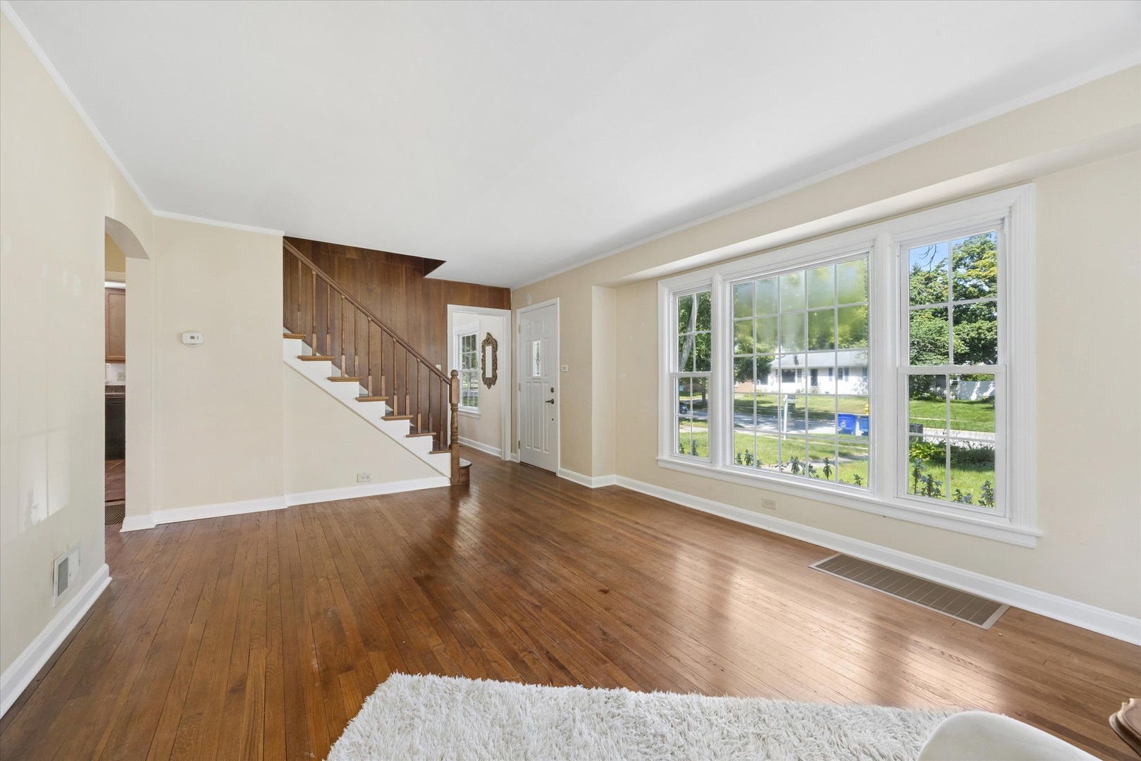 1902 East Indiana Street Wheaton, IL 60187 - Photo 4 of 25 Gallery Image 4