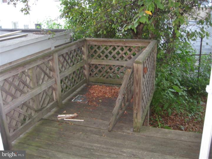 234 Heather Road Upper Darby, PA 19082 - Photo 3 of 14