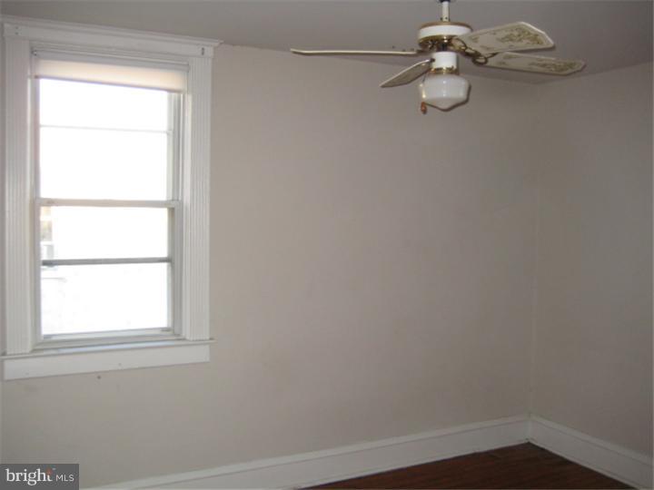 234 Heather Road Upper Darby, PA 19082 - Photo 7 of 14