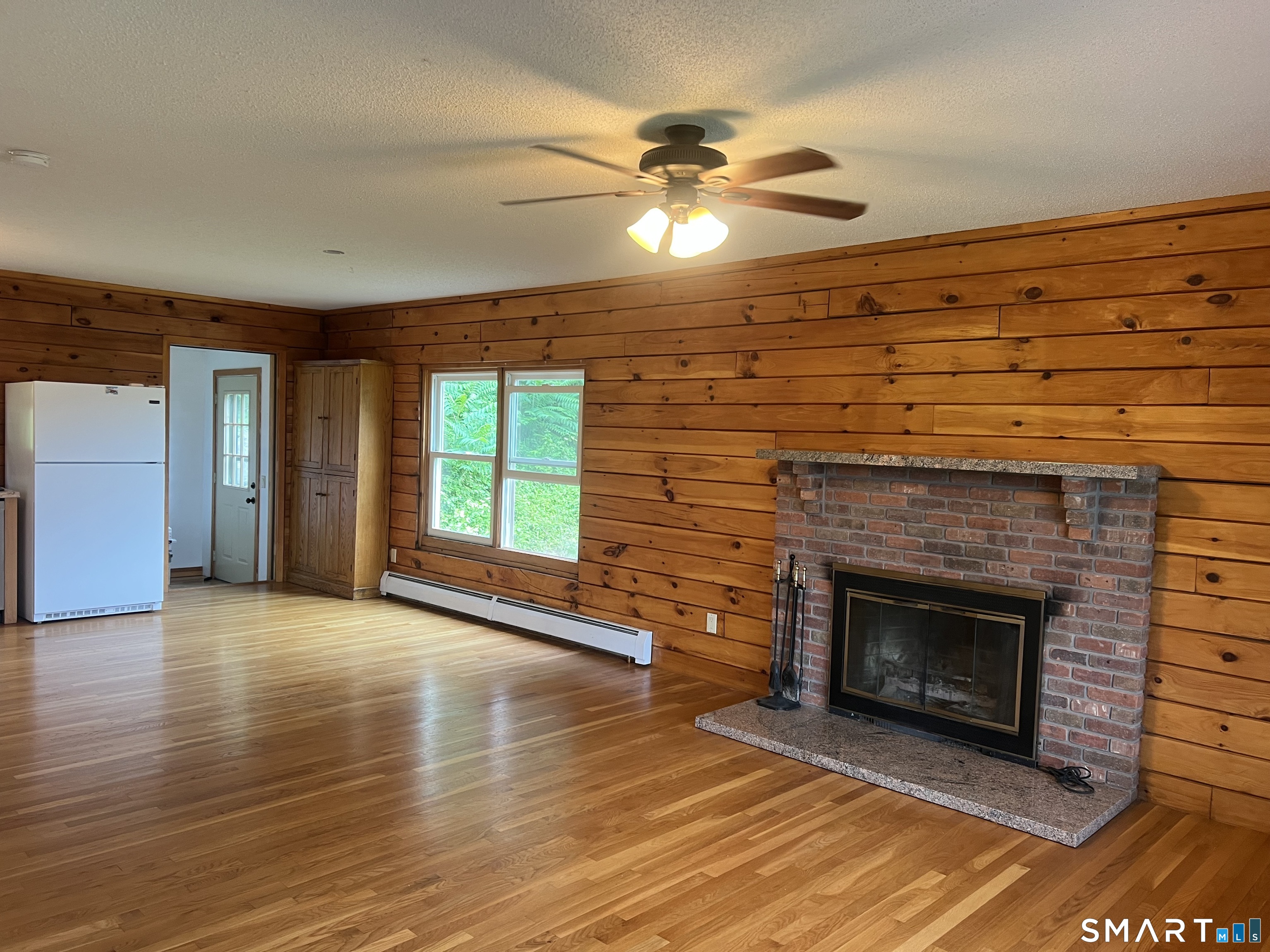 698 Leetes Island Road Branford, CT 06405 - Photo 1 of 9