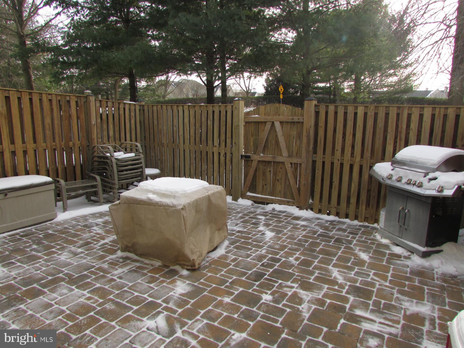 571 Quaker Ridge Court Arnold, MD 21012 - Photo 14 of 17 a outdoor space with a sitting space