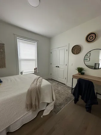 $3,300 | 6341 North Wayne Avenue, Unit 2S, Chicago, IL 60660