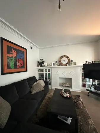 $3,300 | 6341 North Wayne Avenue, Unit 2S, Chicago, IL 60660