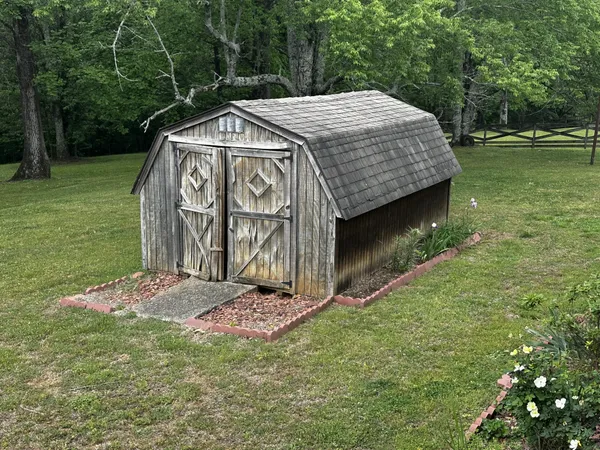 $365,000 | 91 Lambs Ferry Road, Loretto, TN 38469