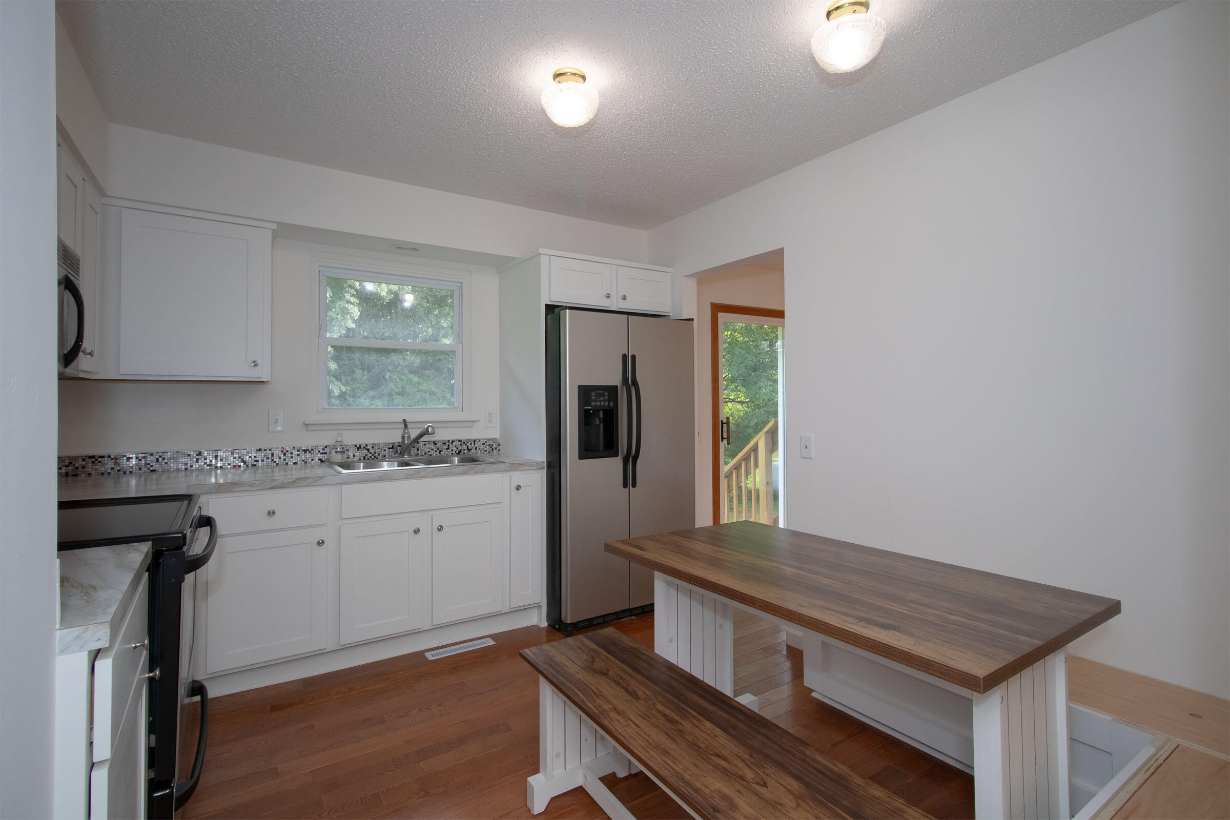 4101 West Hickory Road Hickory Corners, MI 49060 - Photo 13 of 26 Kitchen - View 4