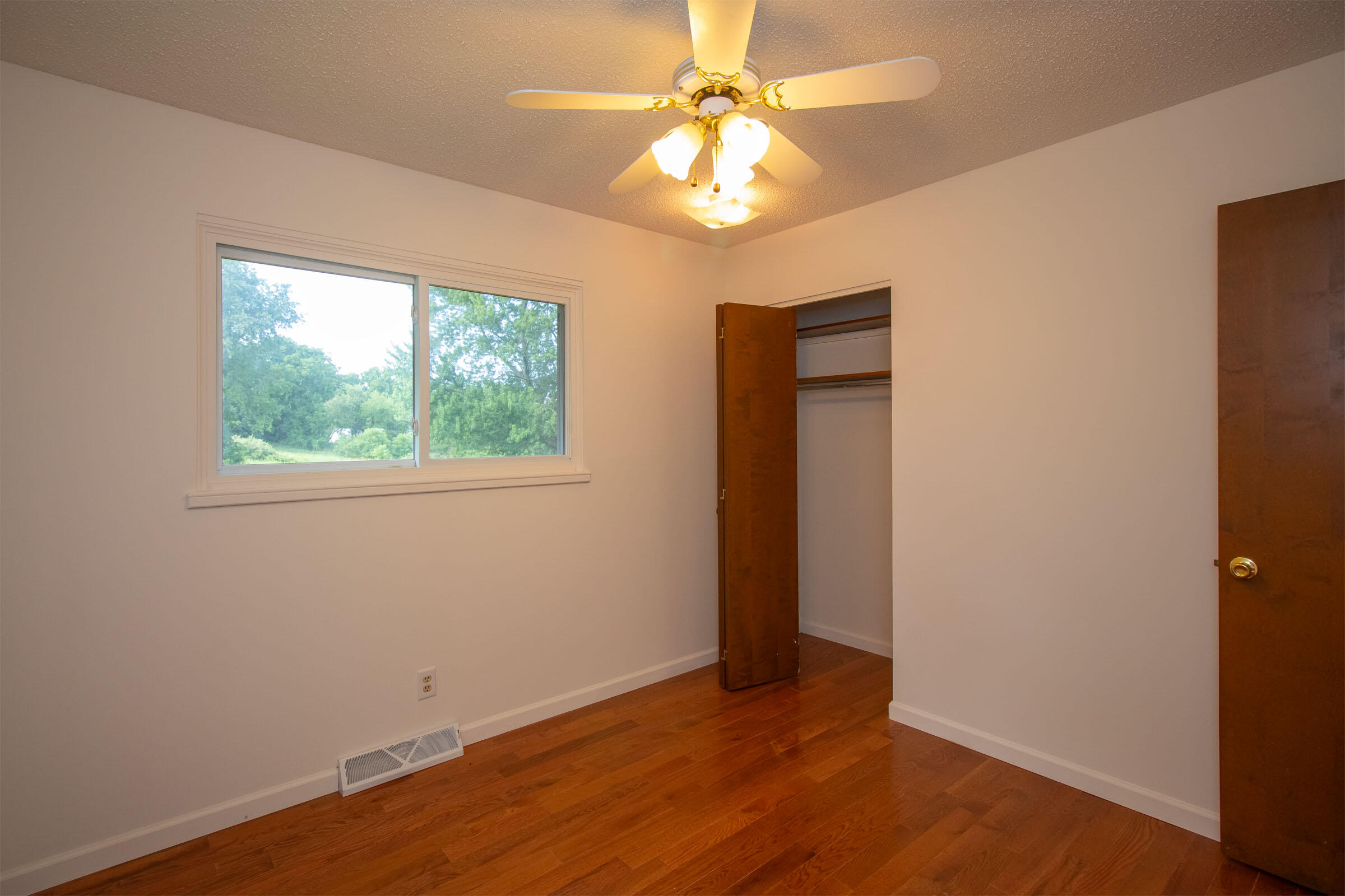 4101 West Hickory Road Hickory Corners, MI 49060 - Photo 21 of 26 Bedroom 3 - View 2