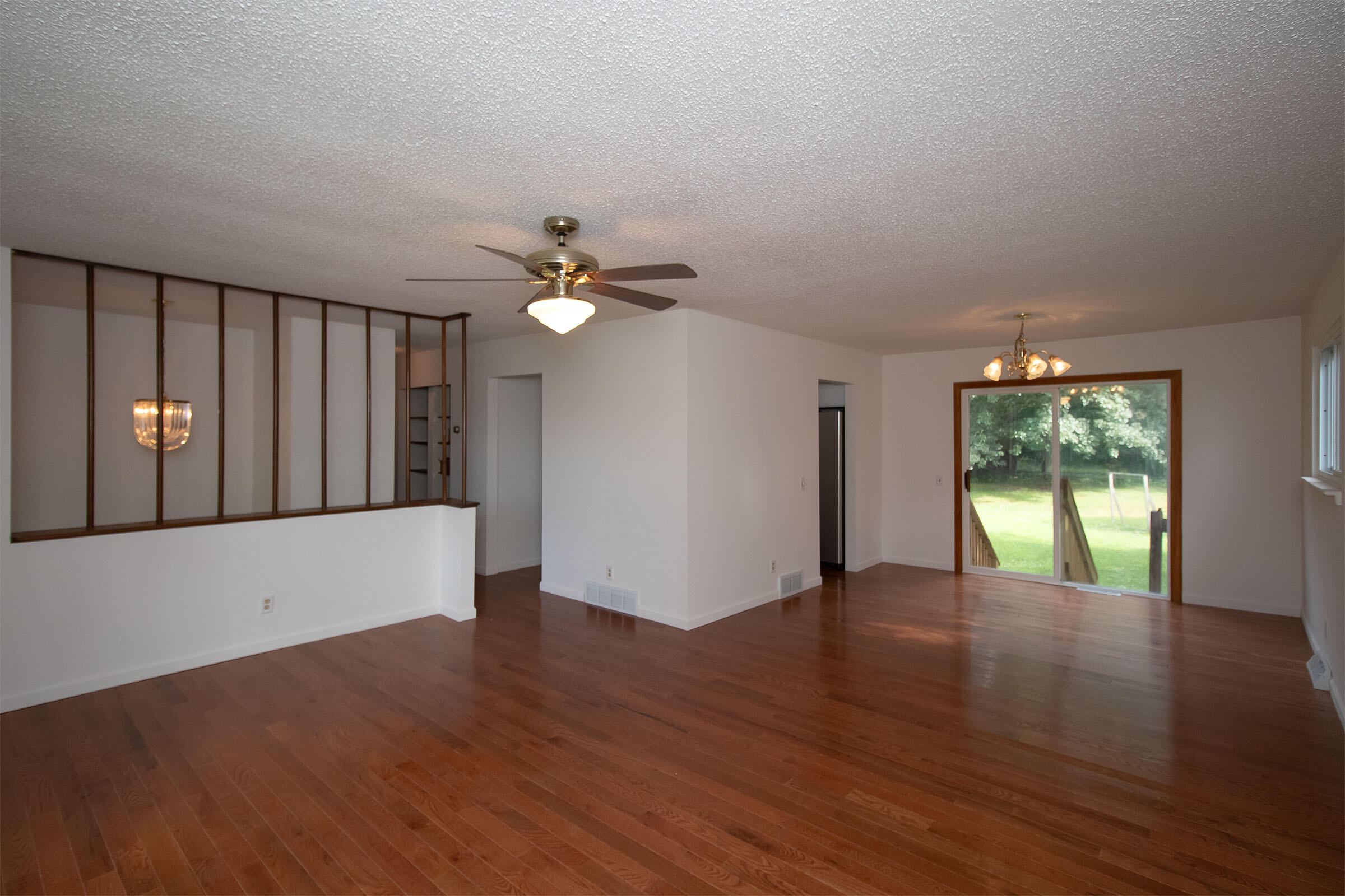 4101 West Hickory Road Hickory Corners, MI 49060 - Photo 8 of 26 Living-Dining