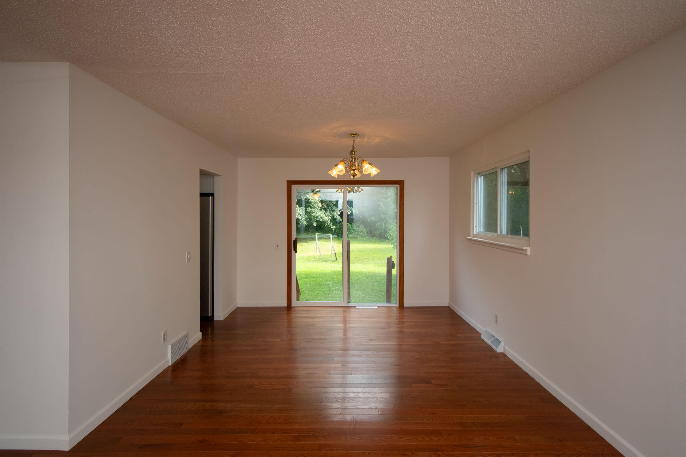 4101 West Hickory Road Hickory Corners, MI 49060 - Photo 9 of 26 Dining Room