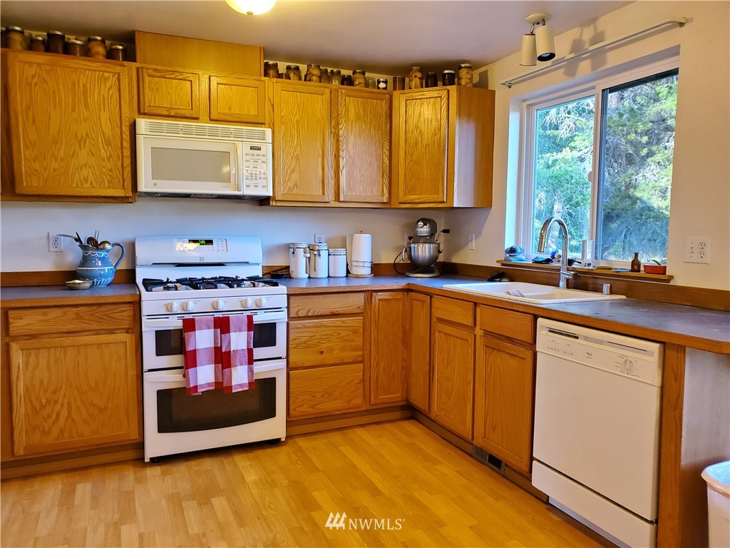 7148 Libby Road Northeast Olympia, WA 98506 - Photo 5 of 23 Gallery Image 5