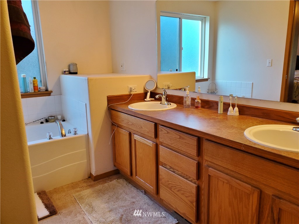 7148 Libby Road Northeast Olympia, WA 98506 - Photo 9 of 23 Gallery Image 9