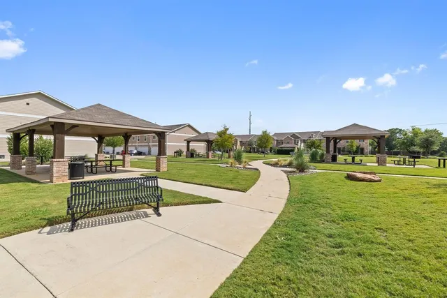 $285,000 | 2224 Davenport Drive, Denton, TX 76207