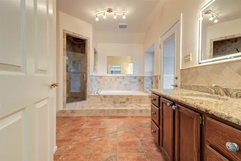 $550,000 | 11418 Cedarwood, Humble, TX 77338
