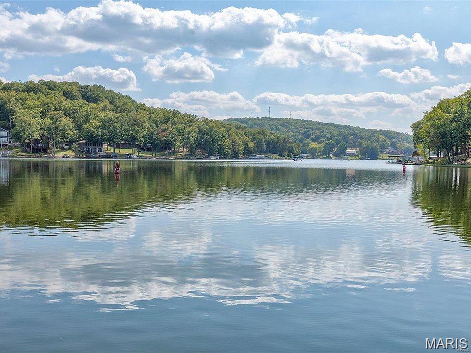 8875 Victoria French Village, MO 63036 - Photo 1 of 19