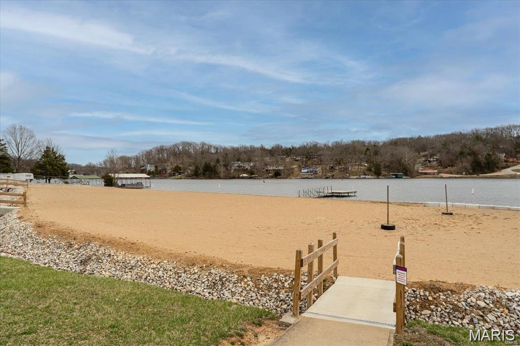 8875 Victoria French Village, MO 63036 - Photo 15 of 19