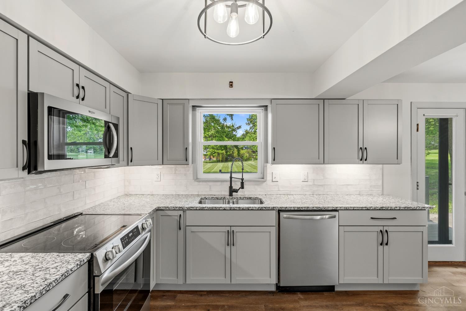2836 Banning Road Cincinnati, OH 45239 - Photo 13 of 43