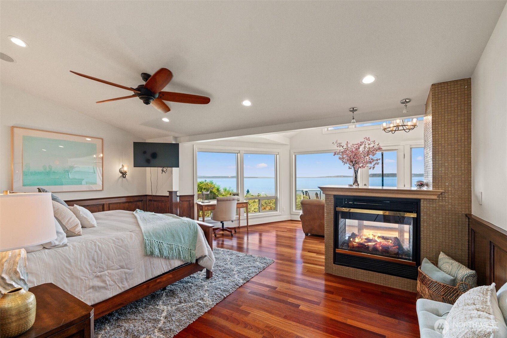8723 Talbot Road Edmonds, WA 98026 - Photo 20 of 40