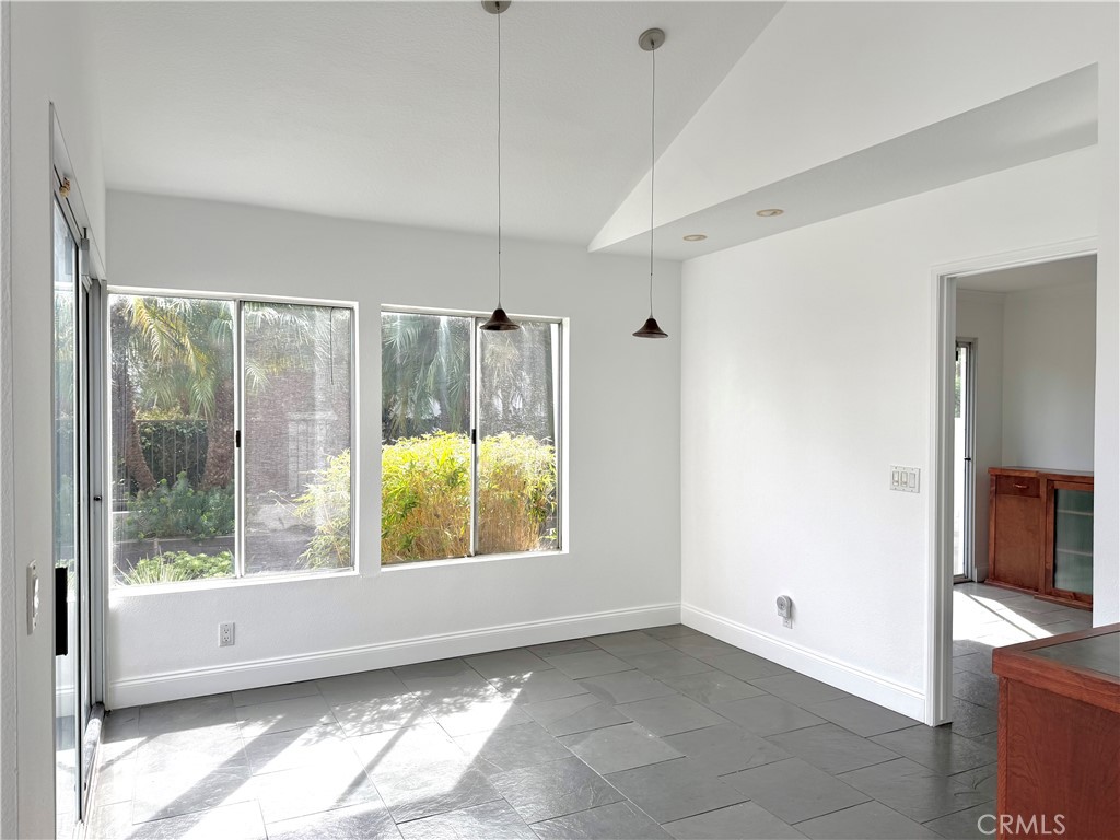 4 Del Rey, Unit 19 Irvine, CA 92612 - Photo 19 of 25 FORMAL DINING AREA!