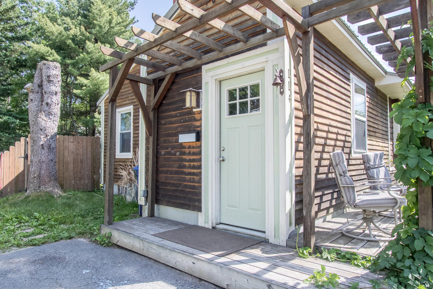 114 Bonnybriar Road South Portland, ME 04106 - Photo 5 of 37 20200612rf-71035