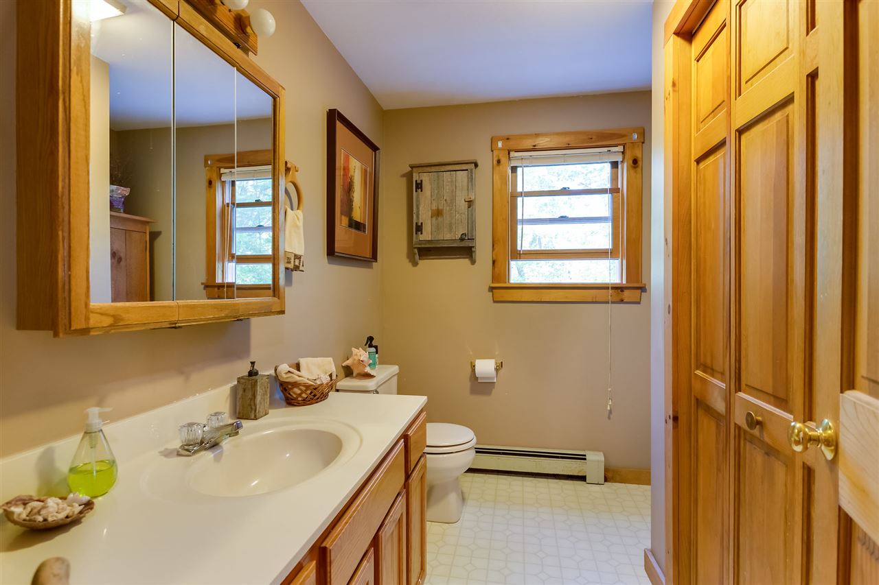 74 Ledgeview Drive Rochester, NH 03839 - Photo 27 of 40