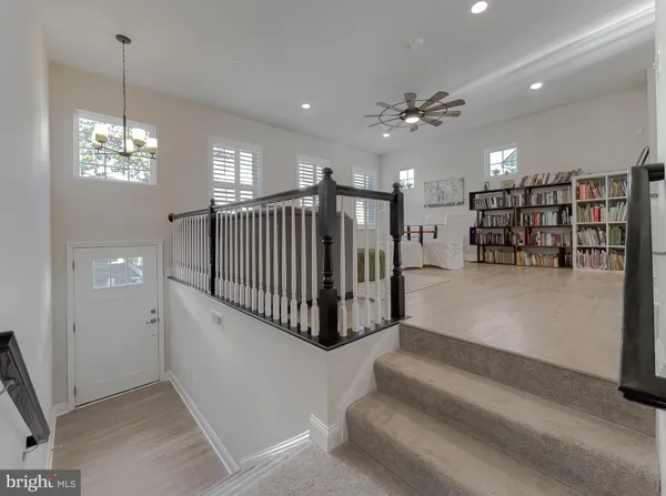 a view of entryway and hall