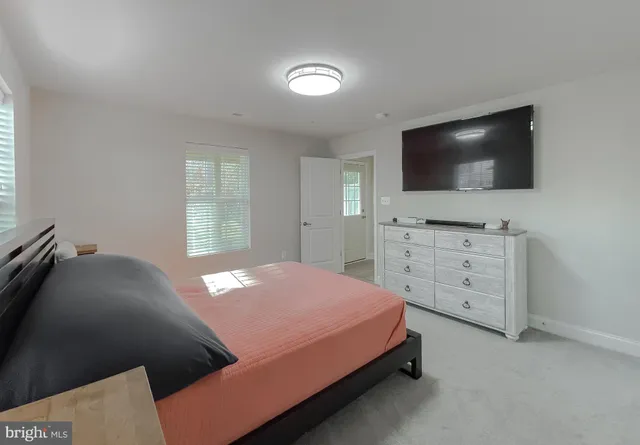 $2,900 | 23856 Myrtle Glen Way, California, MD 20619