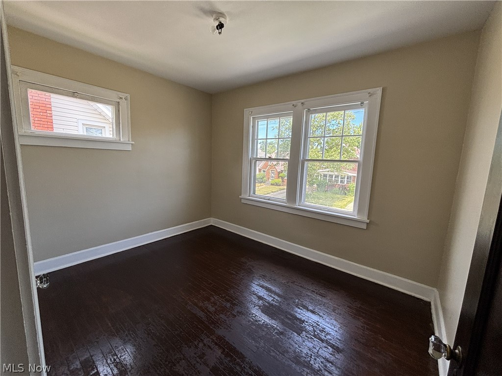 18214 Windward Road Cleveland, OH 44119 - Photo 18 of 26 Gallery Image 18