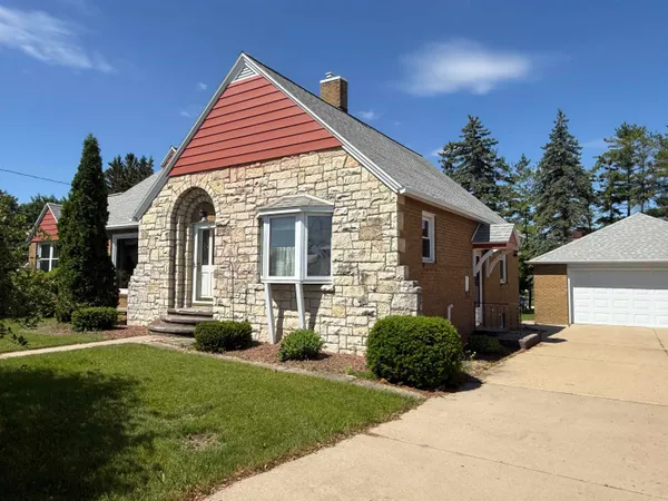$279,900 | 235 South Rosera Street, Lena, WI 54139