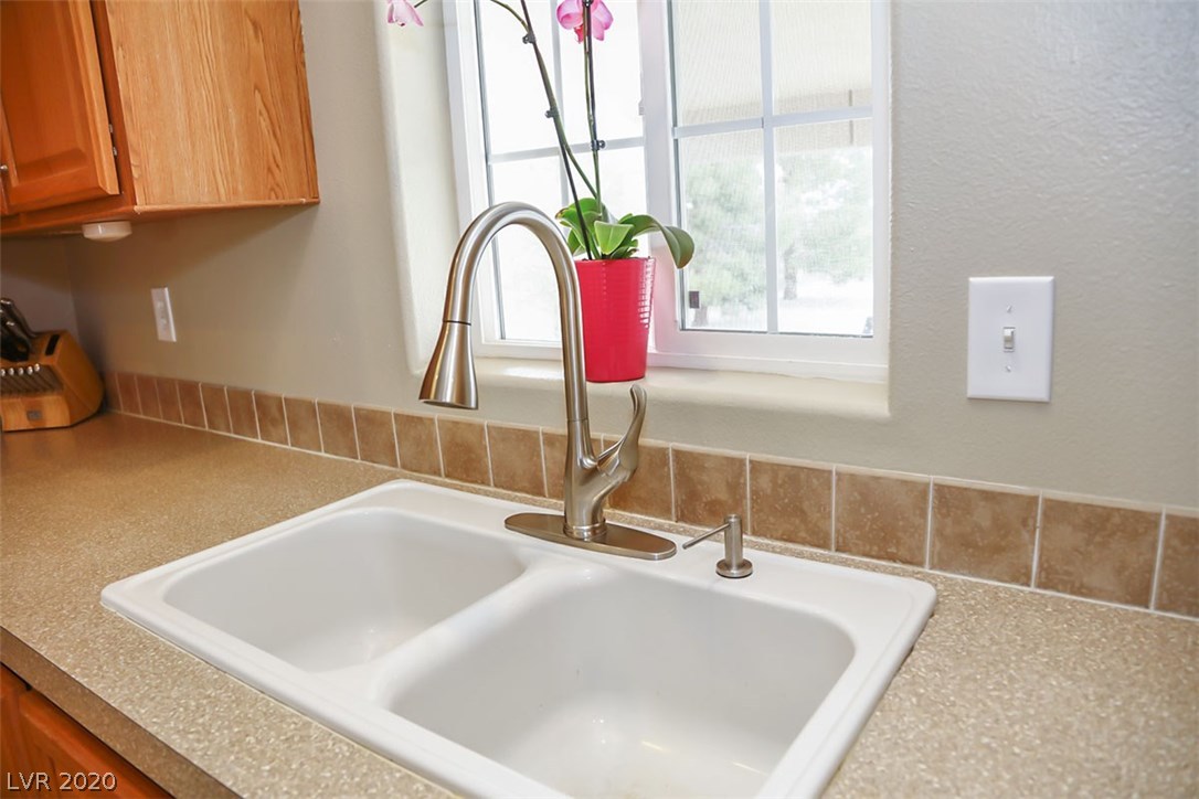 2891 Rio Rancho Drive Pahrump, NV 89048 - Photo 11 of 38 Gallery Image 11