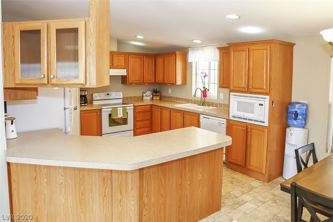 2891 Rio Rancho Drive Pahrump, NV 89048 - Photo 9 of 38 Gallery Image 9