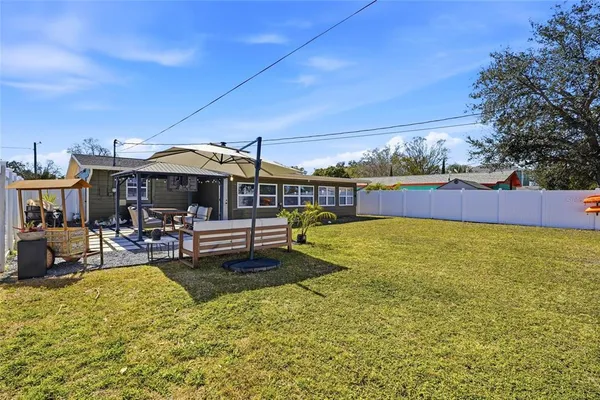 $4,000 | 411 42nd Avenue Northeast, St. Petersburg, FL 33703