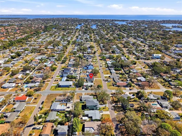 $4,000 | 411 42nd Avenue Northeast, St. Petersburg, FL 33703