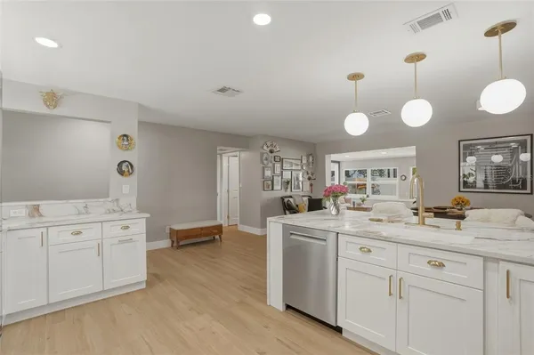 $4,000 | 411 42nd Avenue Northeast, St. Petersburg, FL 33703