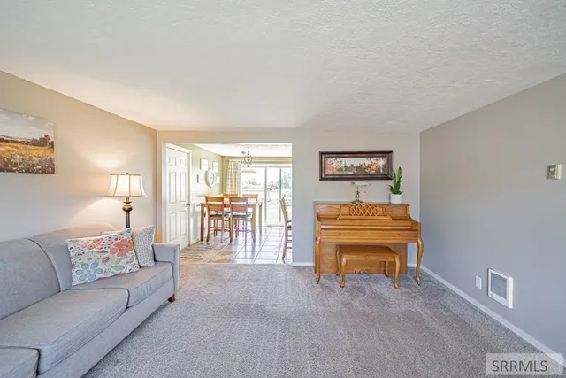 $389,000 | 14 North 470 West, Blackfoot, ID 83221