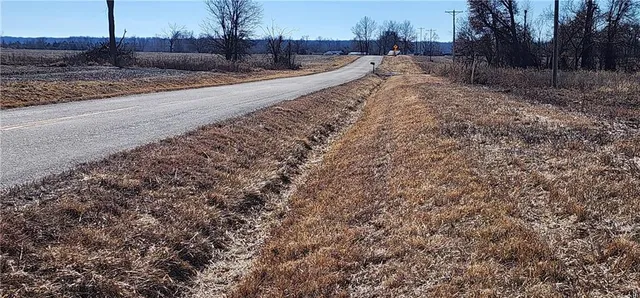 $55,000 | 4803 Northwest Dd Highway, Urich, MO 64788