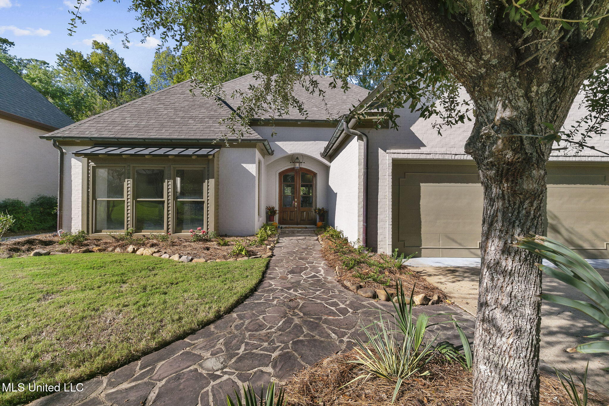 109 Frenchman's Cay Ridgeland, MS 39157 - Photo 1 of 45 109 Frenchmans Cay