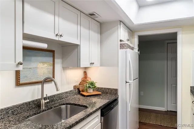 $290,000 | 2956 Hathaway Road, Unit 807, Richmond, VA 23225