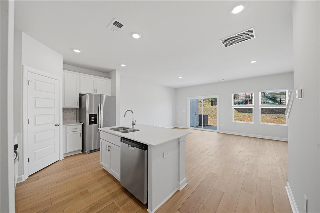 127 Kerwin Court Woodruff, SC 29388 - Photo 6 of 33