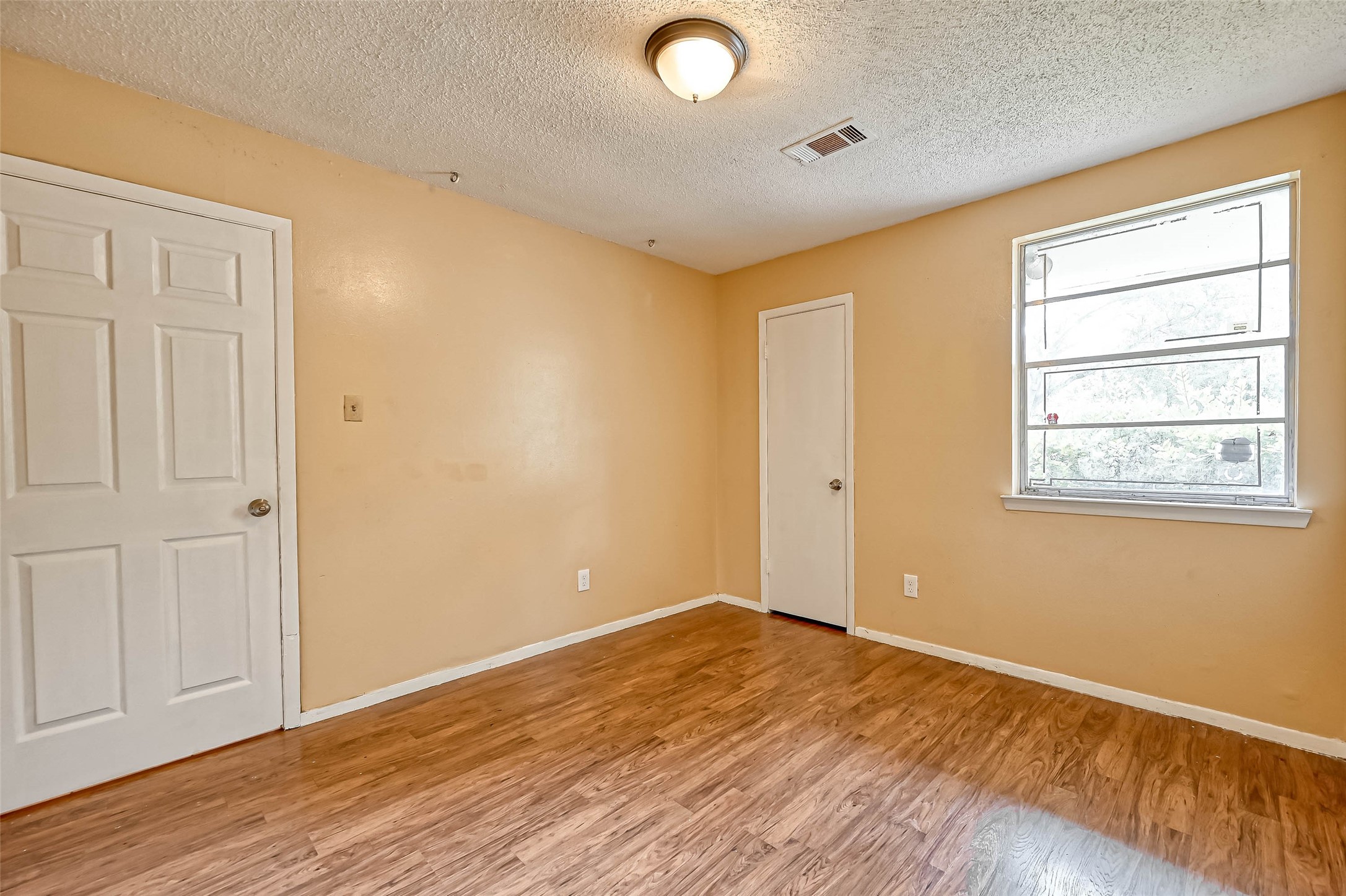 14427 Campden Hill Road Houston, TX 77045 - Photo 7 of 12