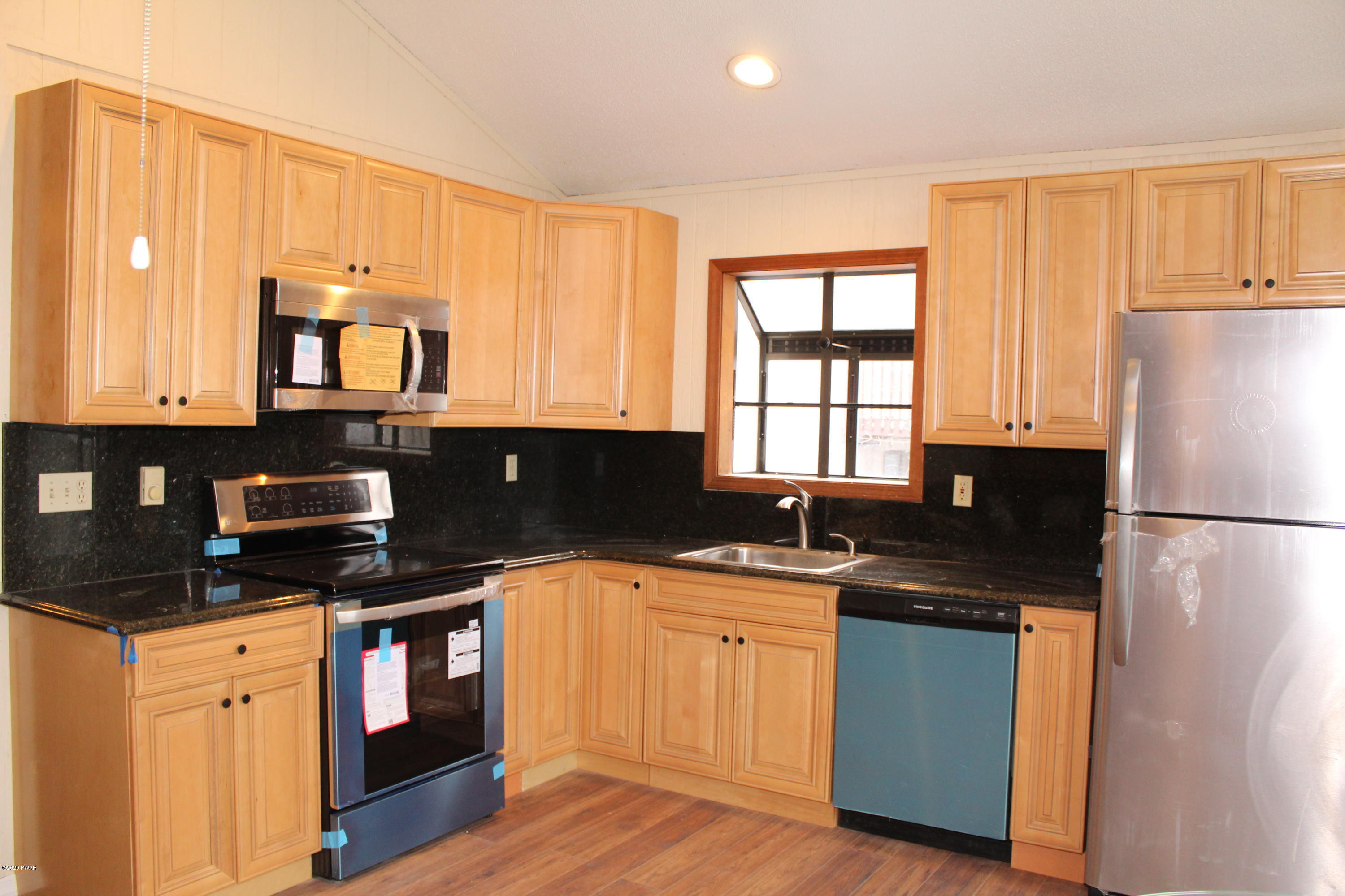 64 Roamingwood Road Lake Ariel, PA 18436 - Photo 4 of 16