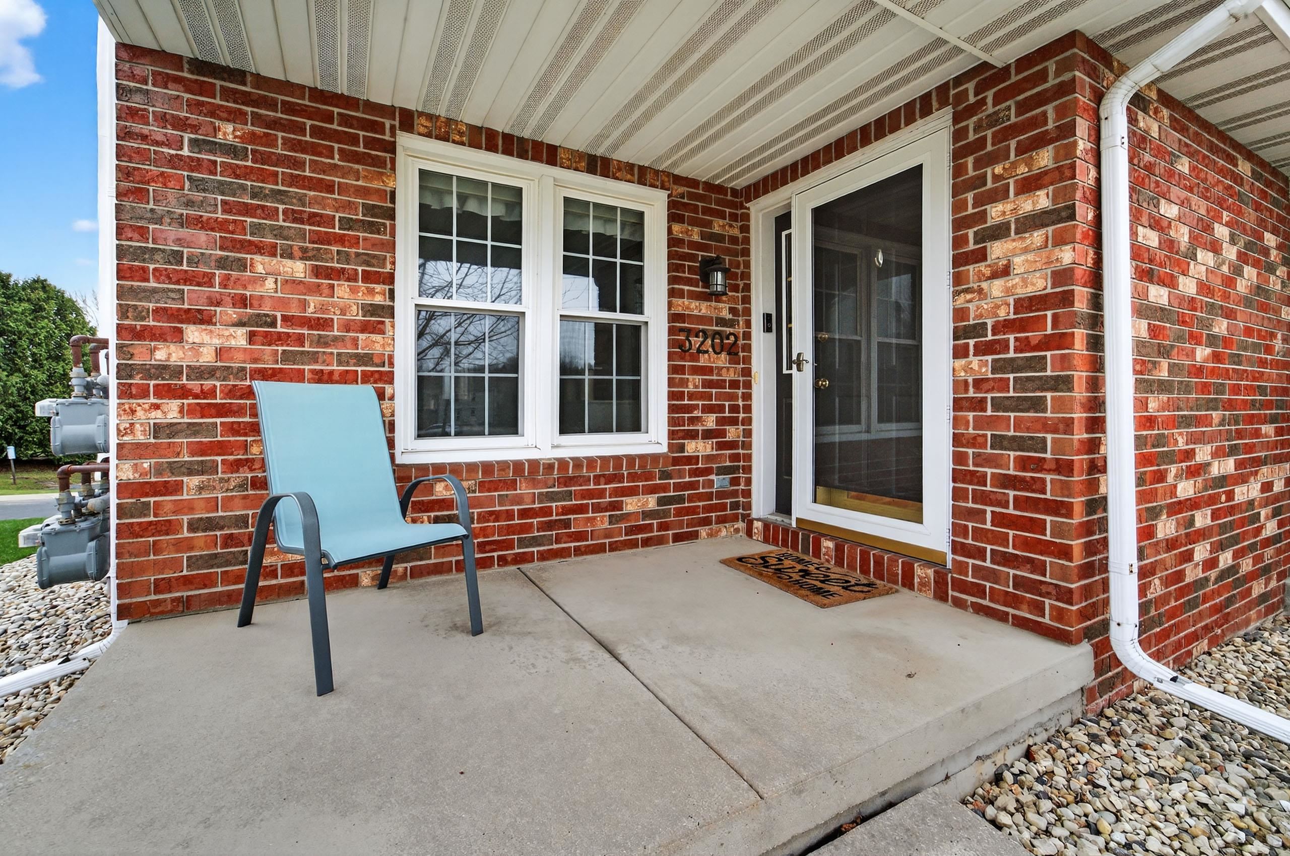 3202 Dorchester Way Madison, WI 53719 - Photo 3 of 28